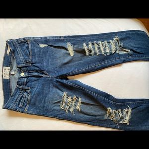 Ripped FRAME Jeans